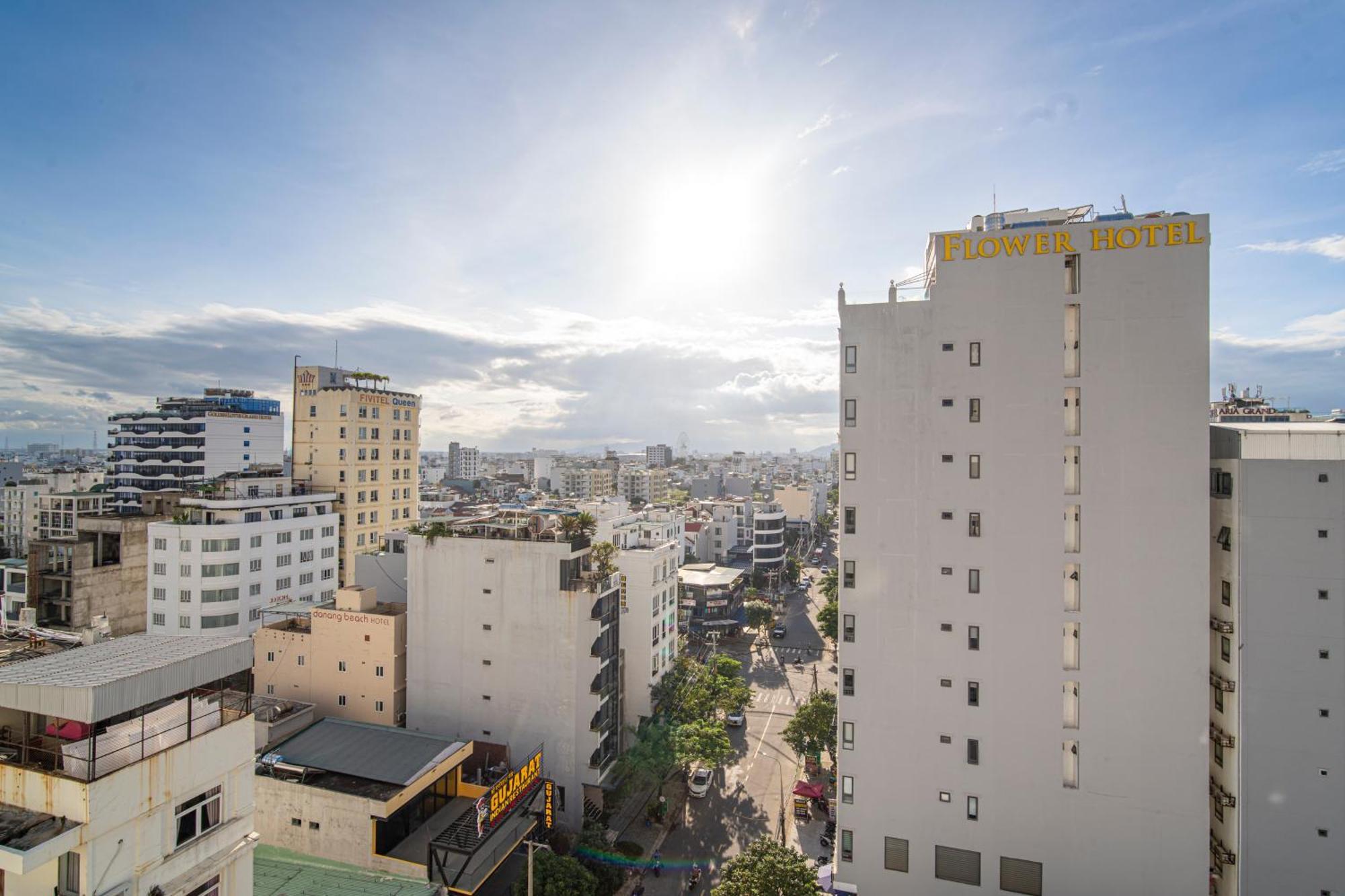May Beach Hotel Khách sạn