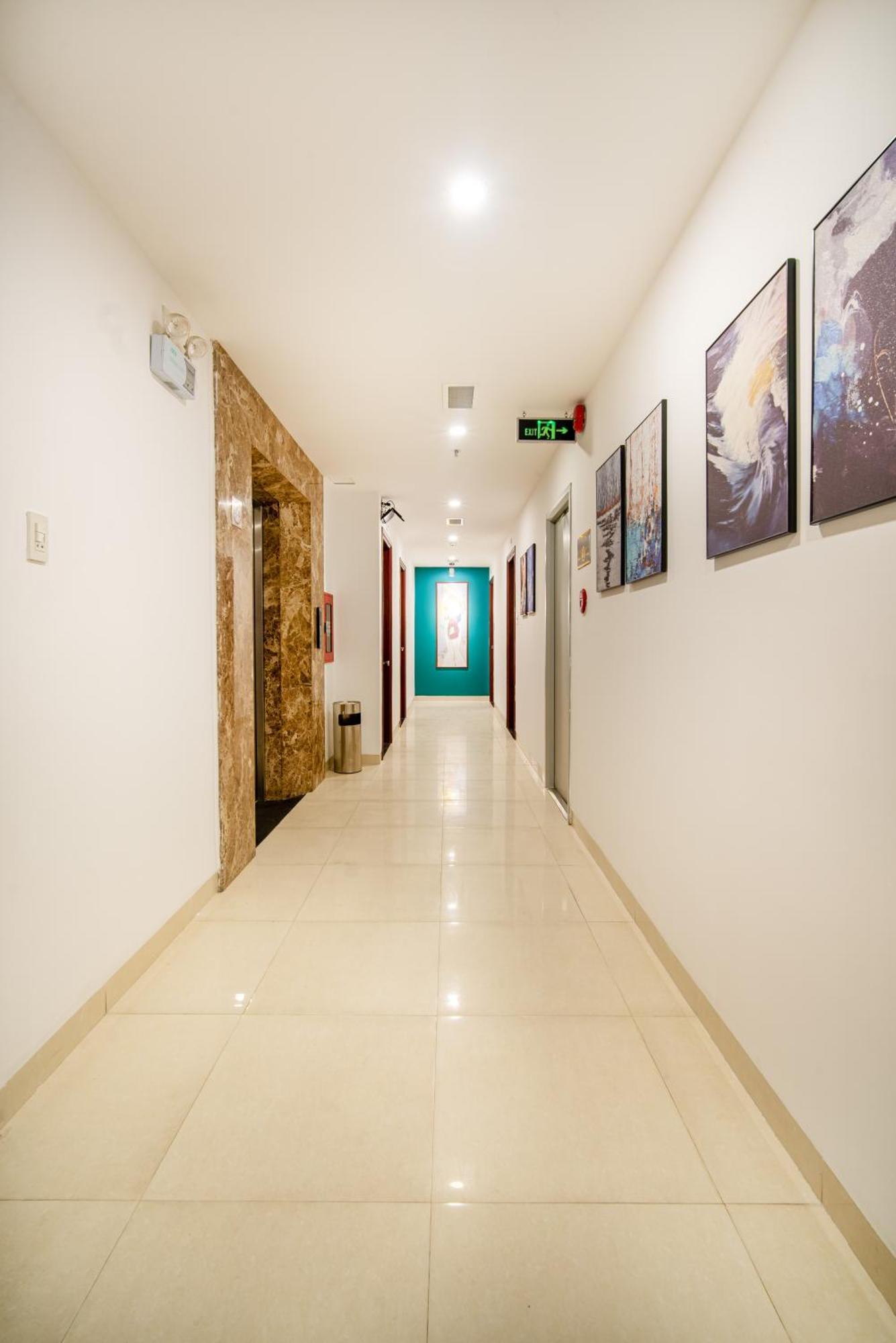 May Beach Hotel Отель