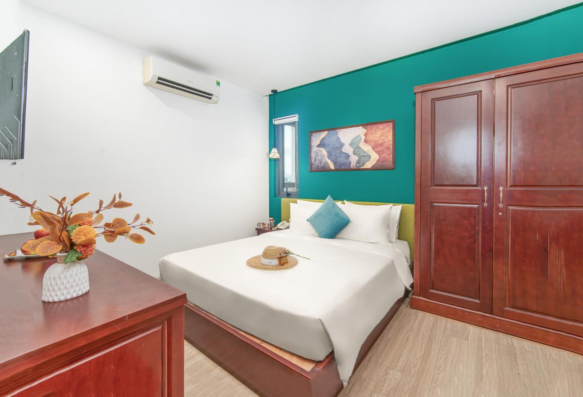 Отель May Beach Hotel Дананг